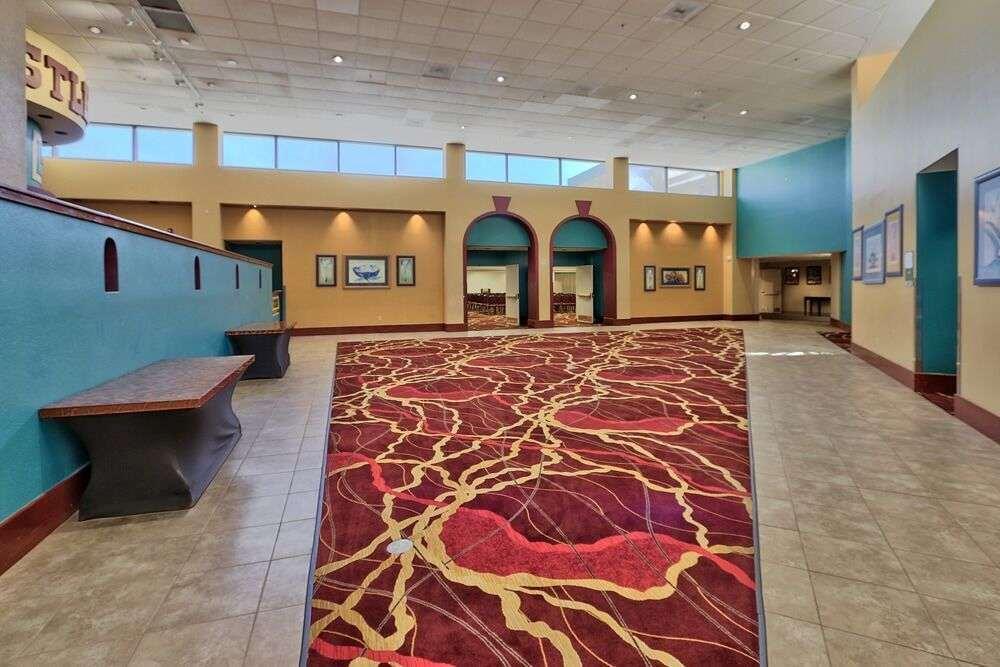 Отель Ramada By Wyndham Albuquerque Midtown Удобства фото