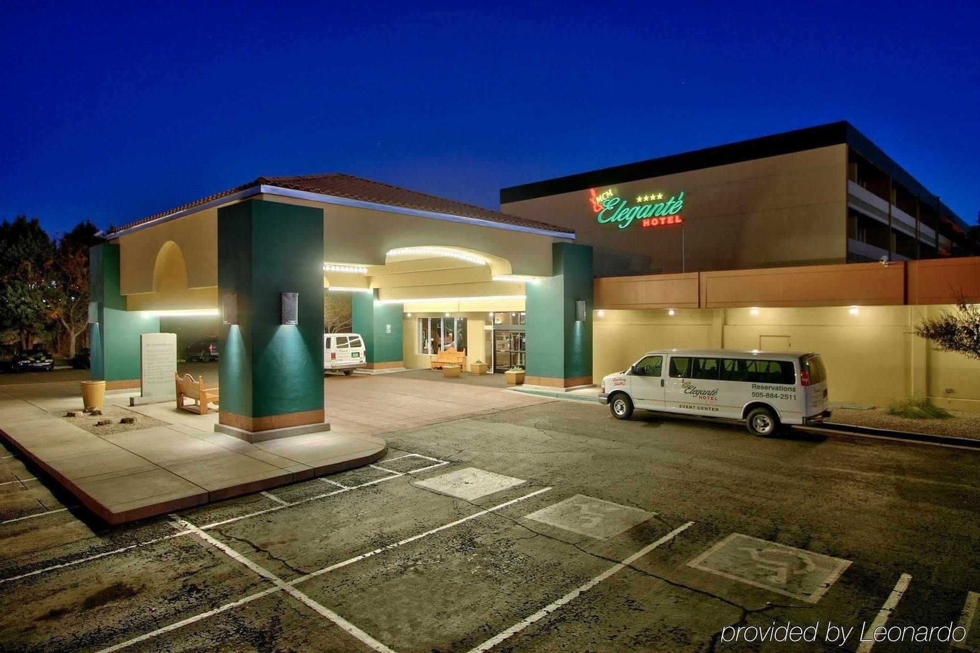 Отель Ramada By Wyndham Albuquerque Midtown Экстерьер фото