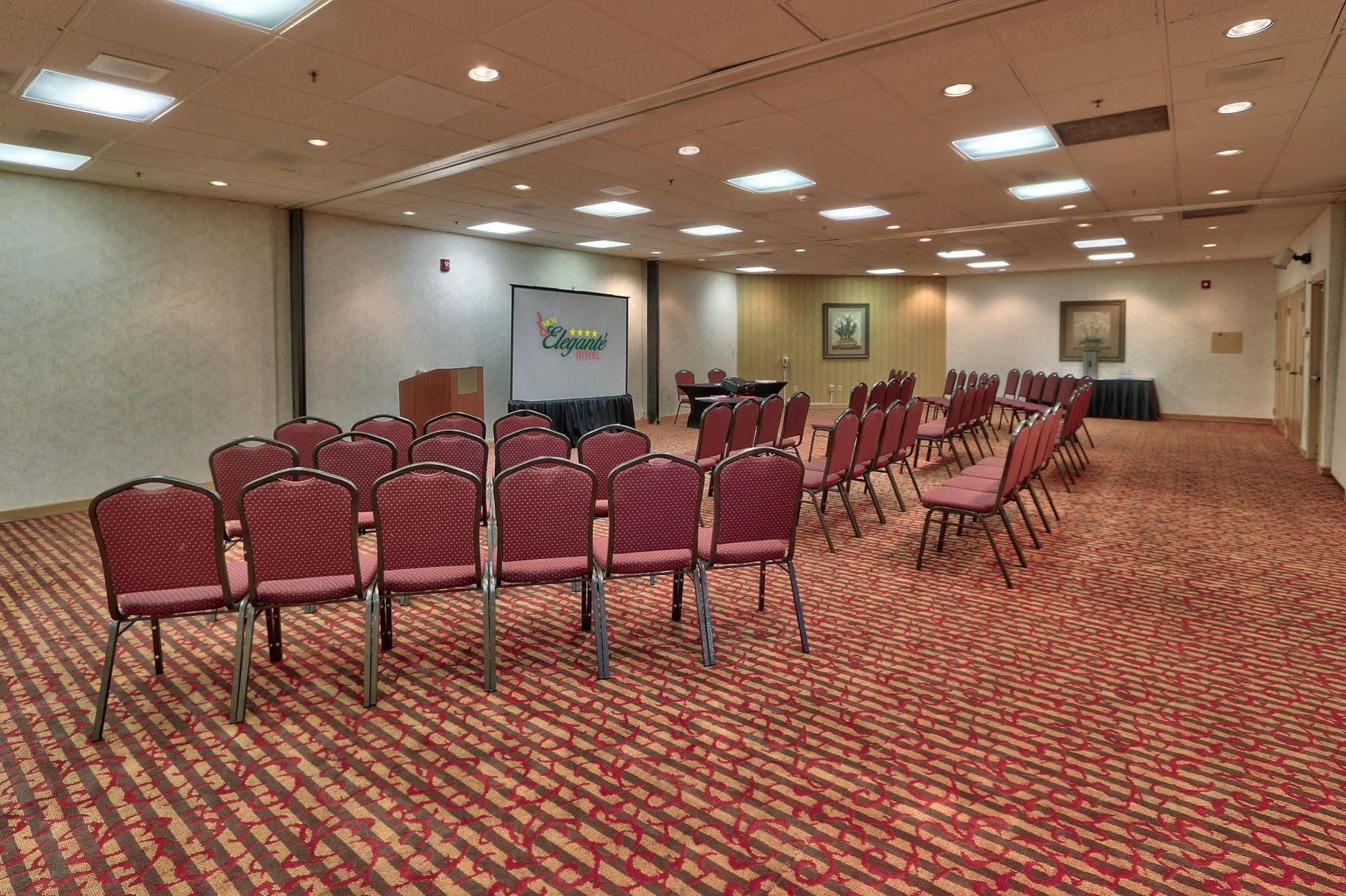 Отель Ramada By Wyndham Albuquerque Midtown Экстерьер фото
