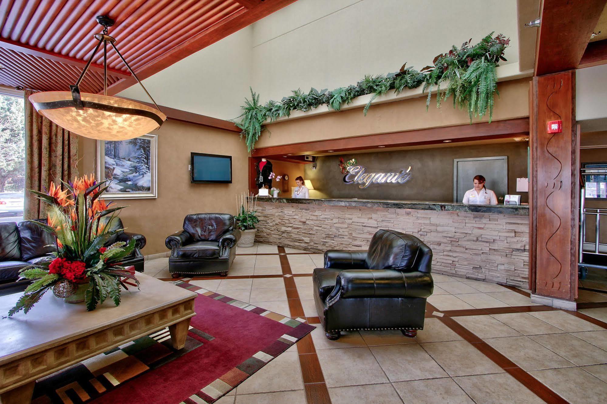Отель Ramada By Wyndham Albuquerque Midtown Экстерьер фото